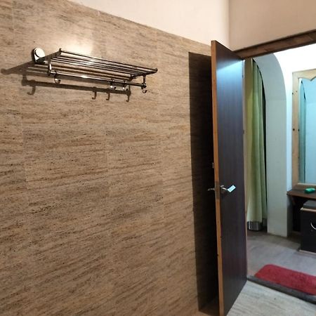 Elphinstone Inn Almora Luaran gambar