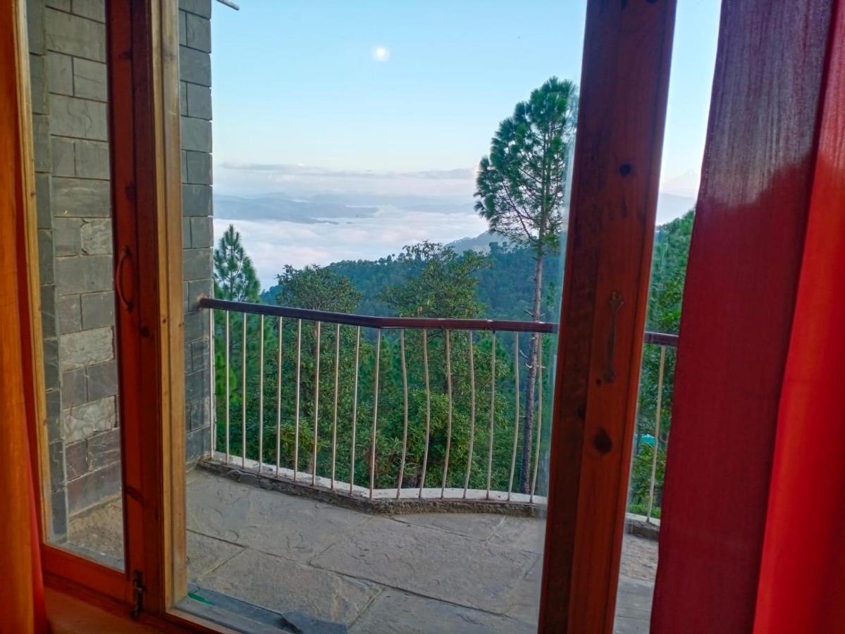 Elphinstone Inn Almora Luaran gambar