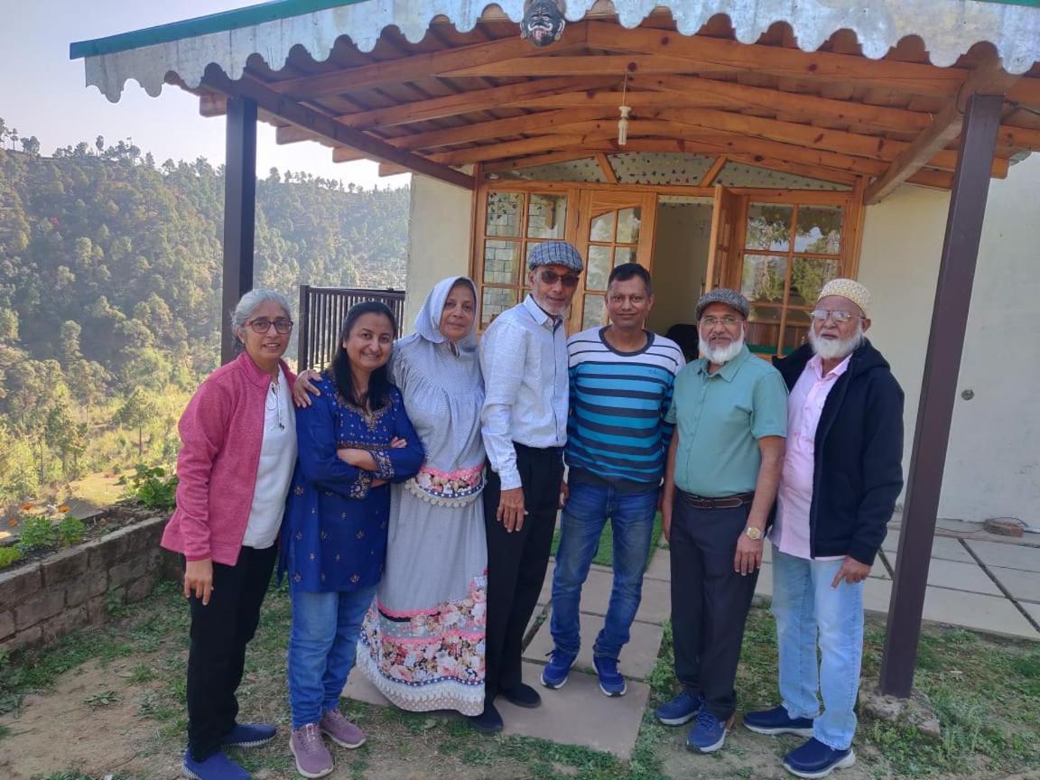 Elphinstone Inn Almora Luaran gambar
