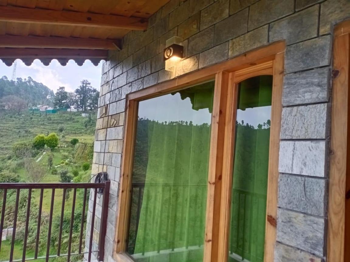 Elphinstone Inn Almora Luaran gambar