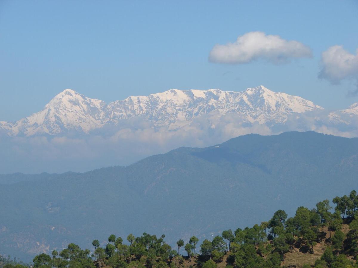 Elphinstone Inn Almora Luaran gambar