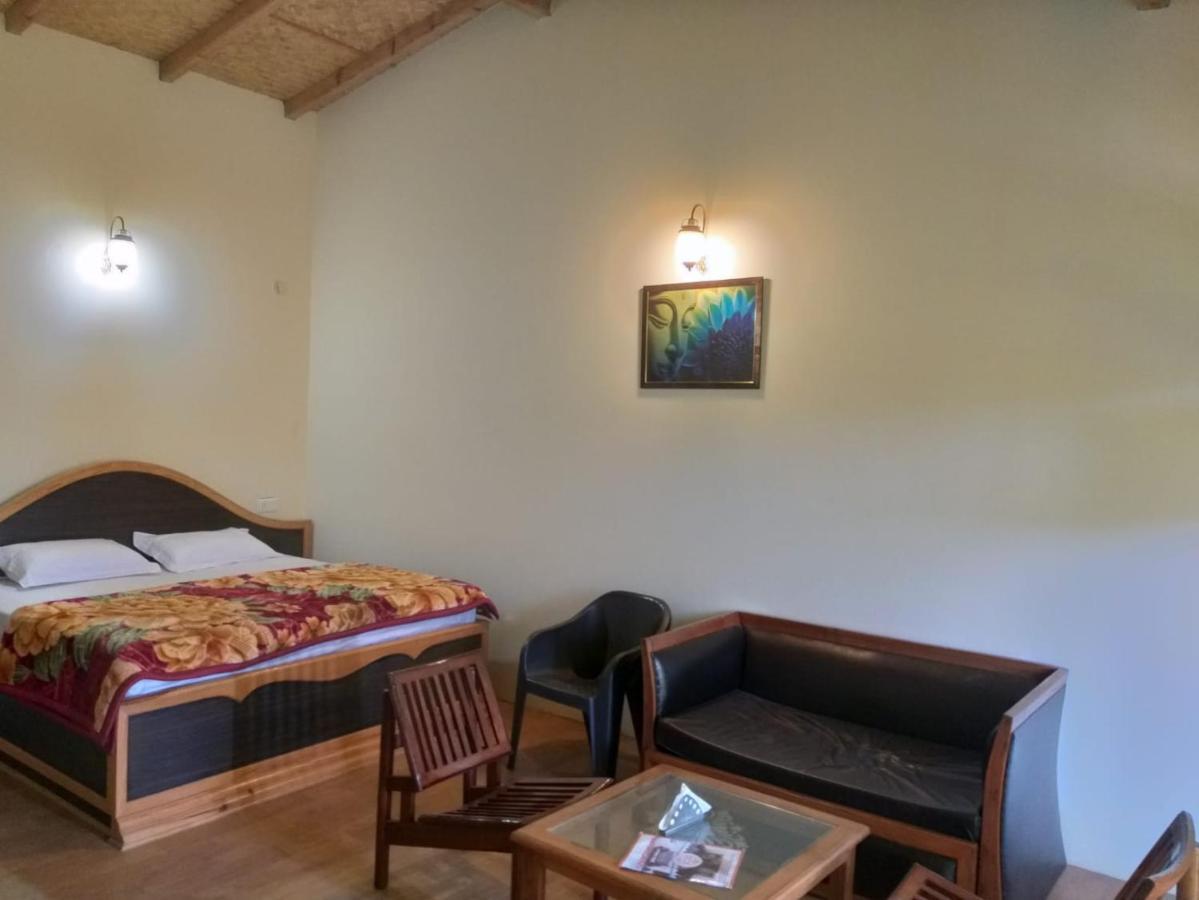 Elphinstone Inn Almora Luaran gambar