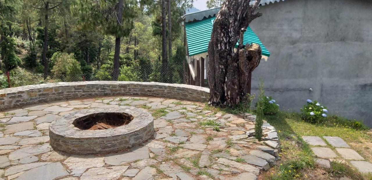 Elphinstone Inn Almora Luaran gambar