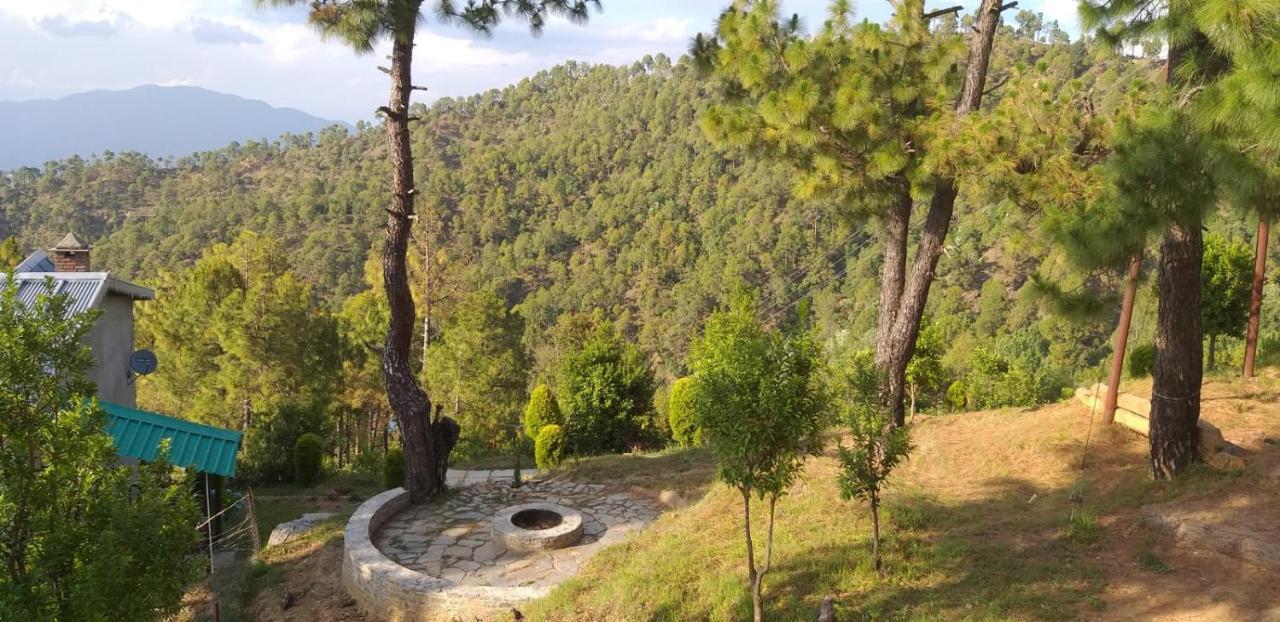 Elphinstone Inn Almora Luaran gambar