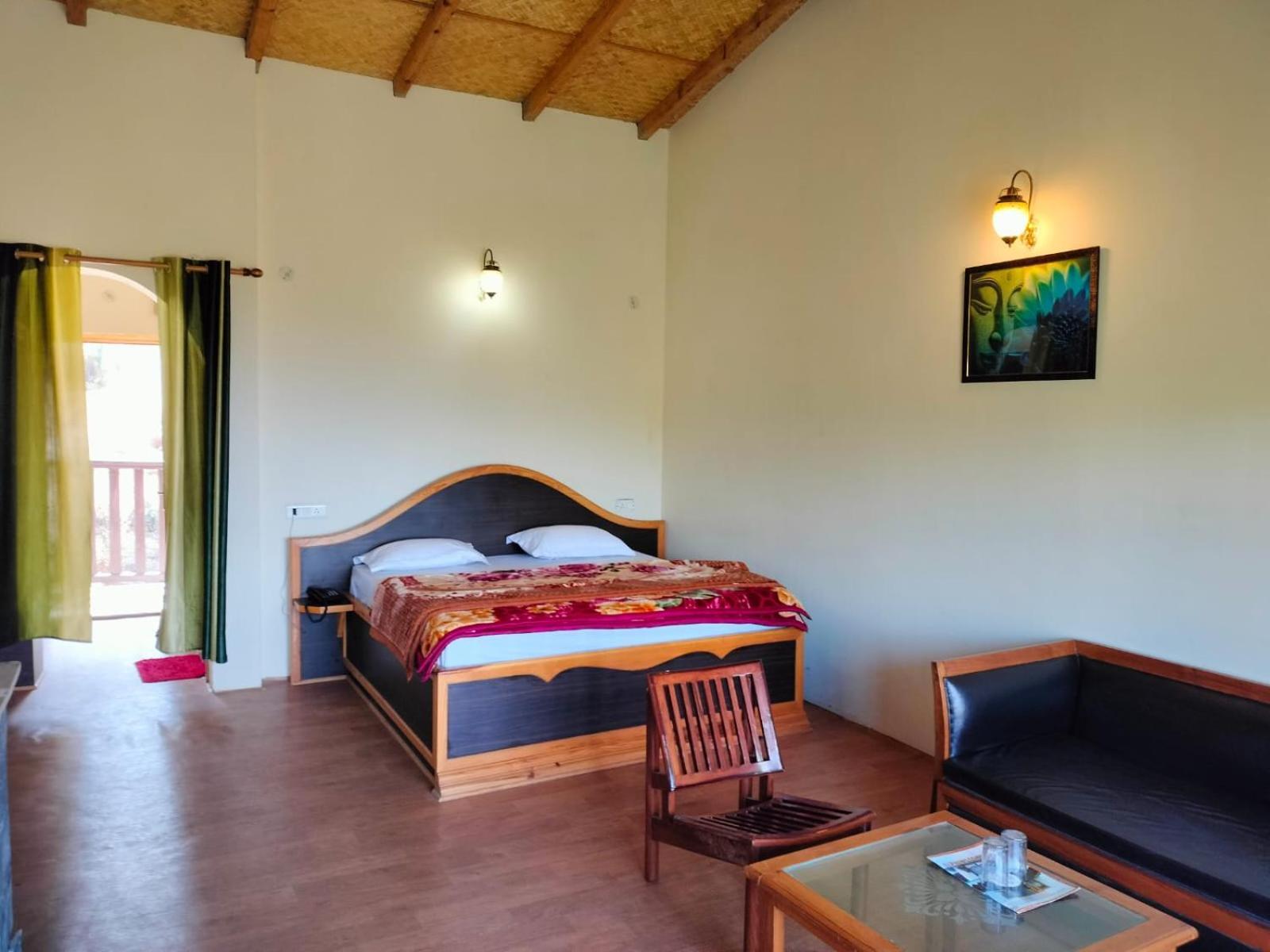 Elphinstone Inn Almora Luaran gambar
