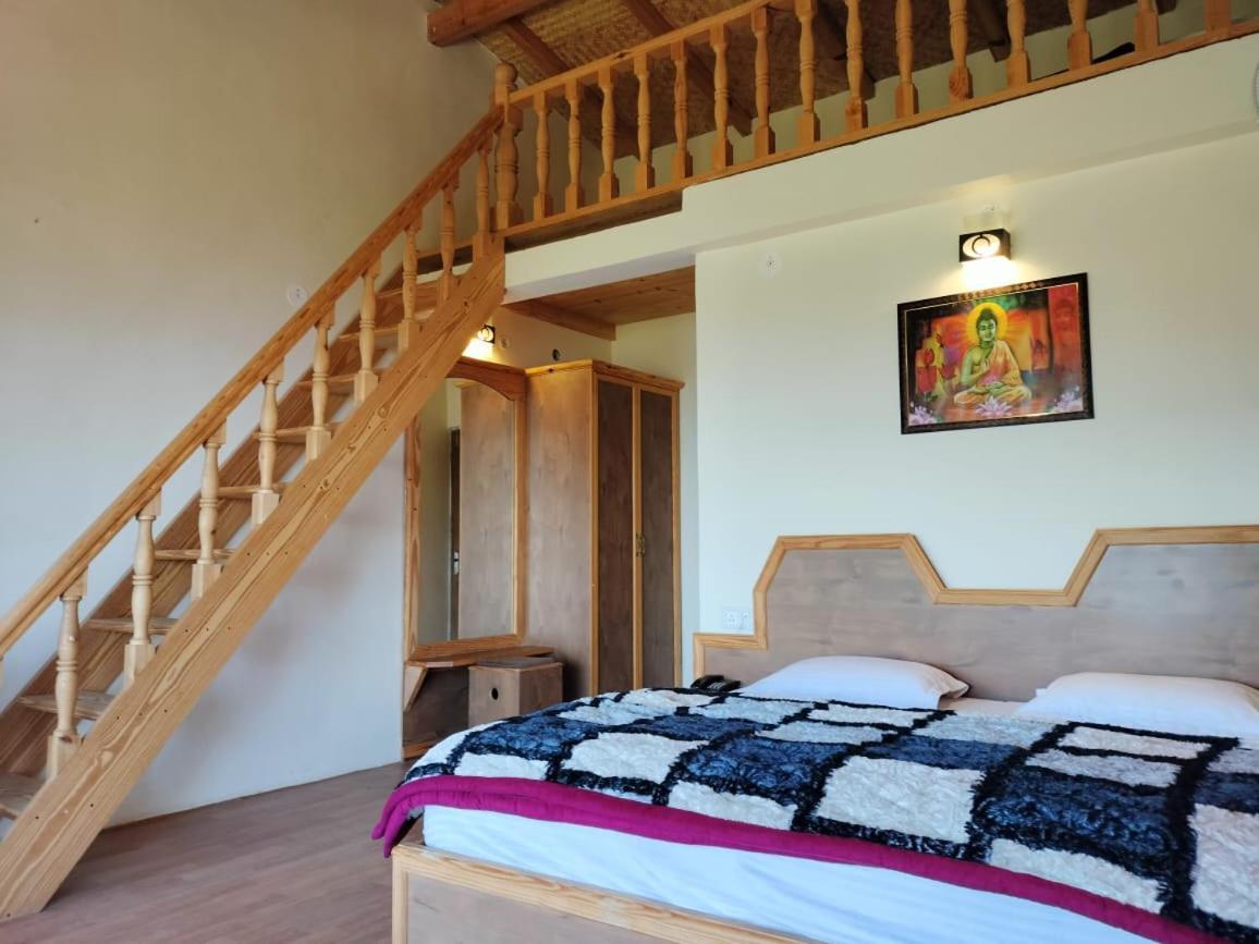 Elphinstone Inn Almora Luaran gambar