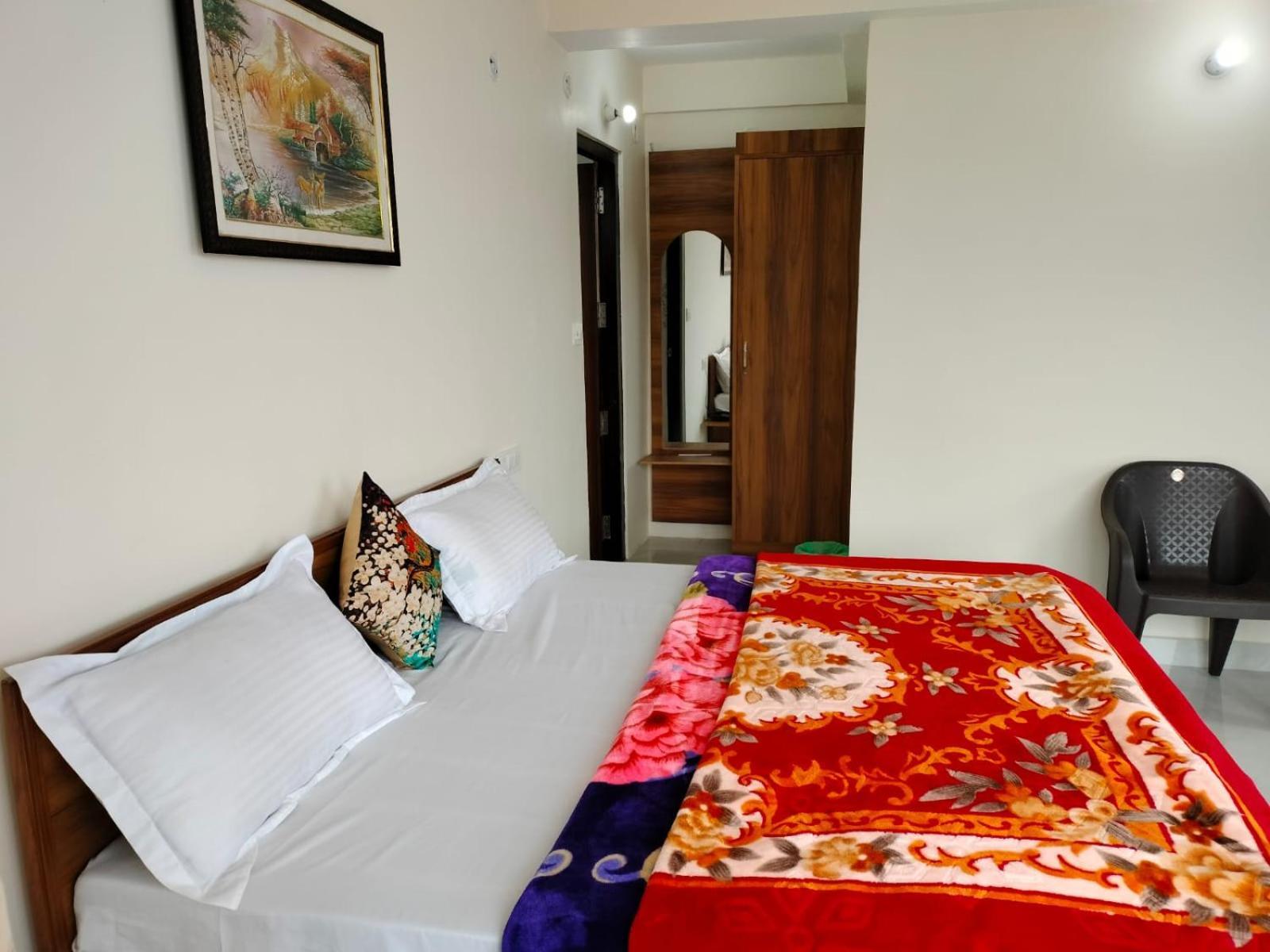 Elphinstone Inn Almora Luaran gambar