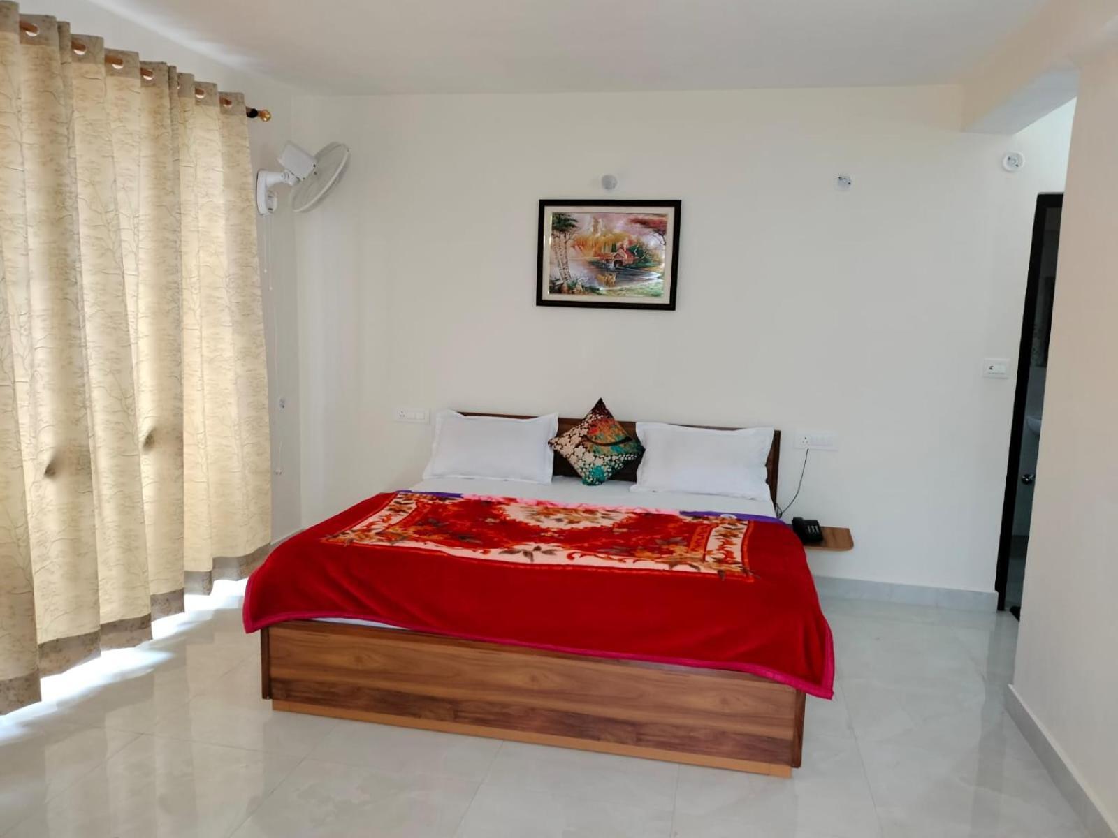 Elphinstone Inn Almora Luaran gambar