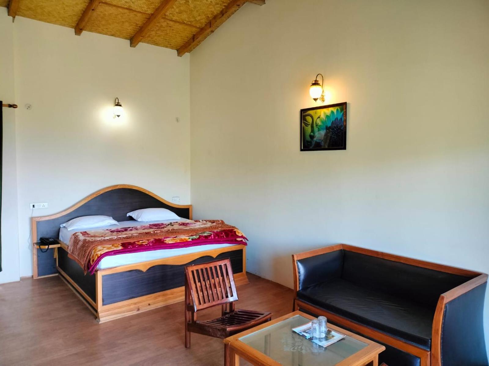 Elphinstone Inn Almora Luaran gambar