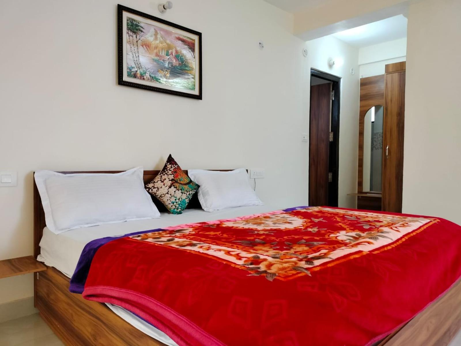 Elphinstone Inn Almora Luaran gambar