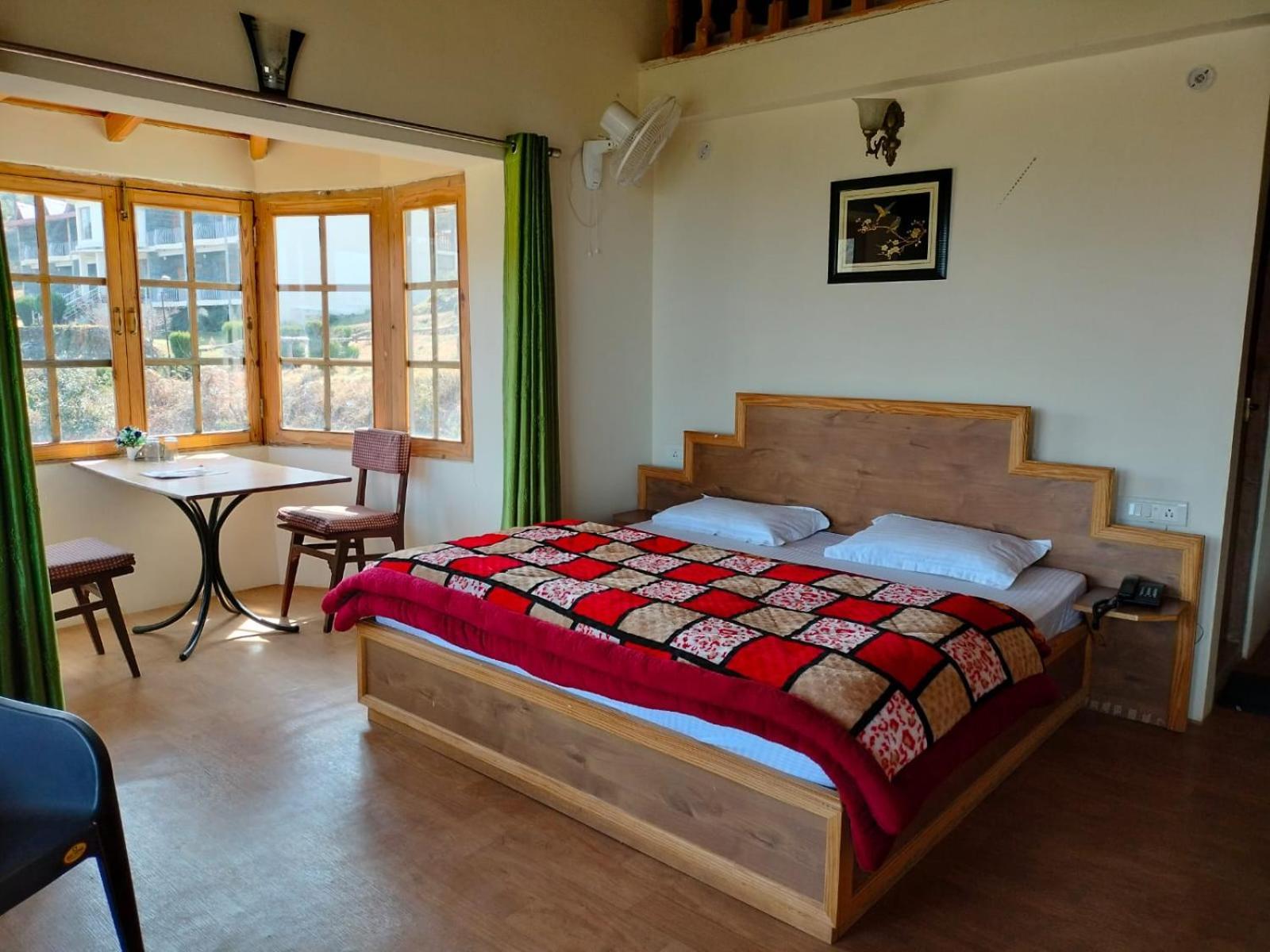 Elphinstone Inn Almora Luaran gambar