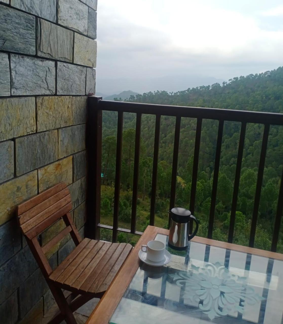 Elphinstone Inn Almora Luaran gambar