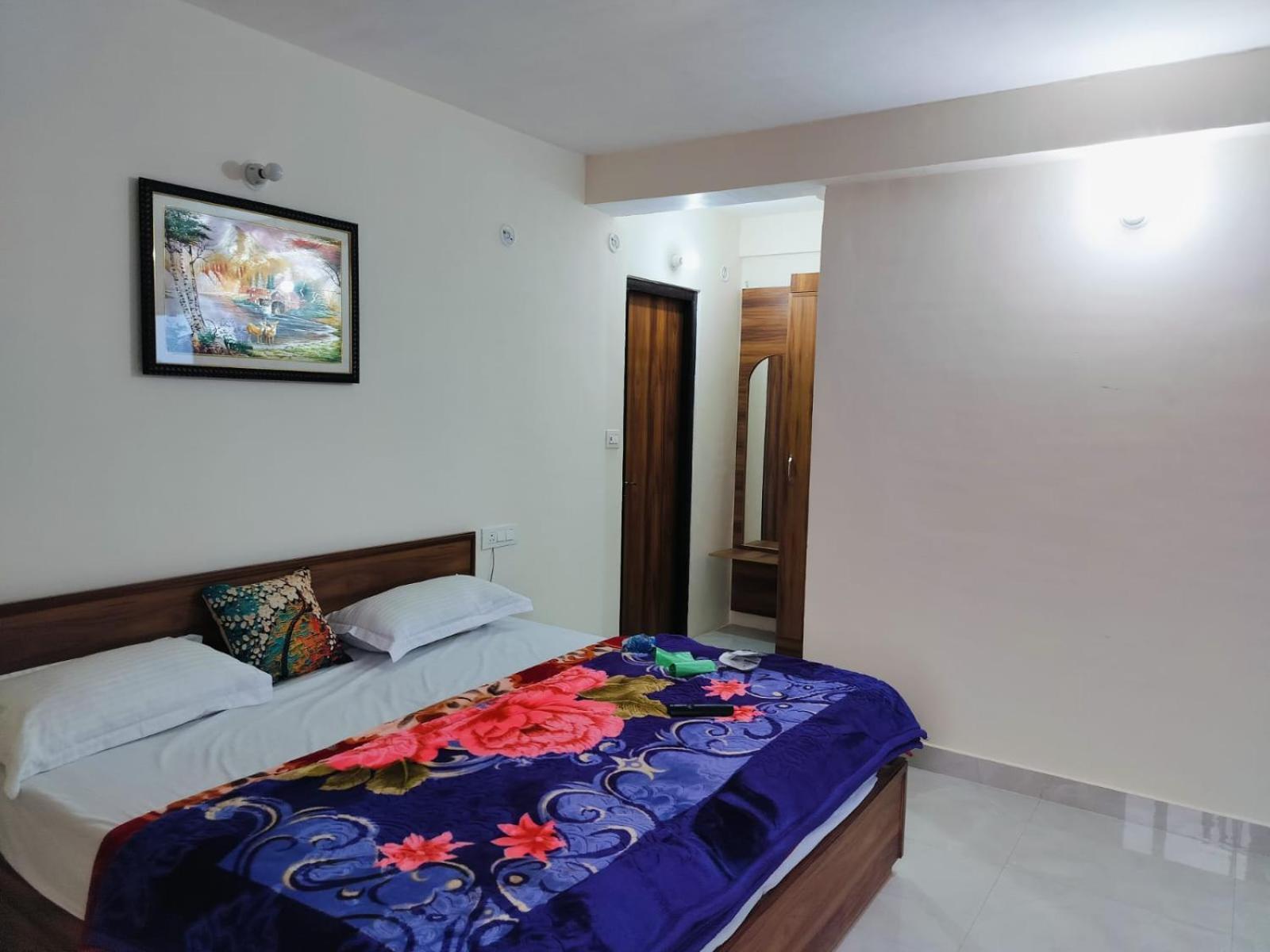 Elphinstone Inn Almora Luaran gambar