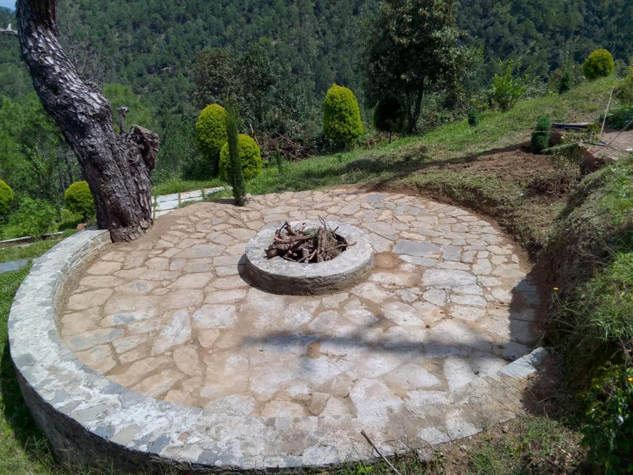 Elphinstone Inn Almora Luaran gambar