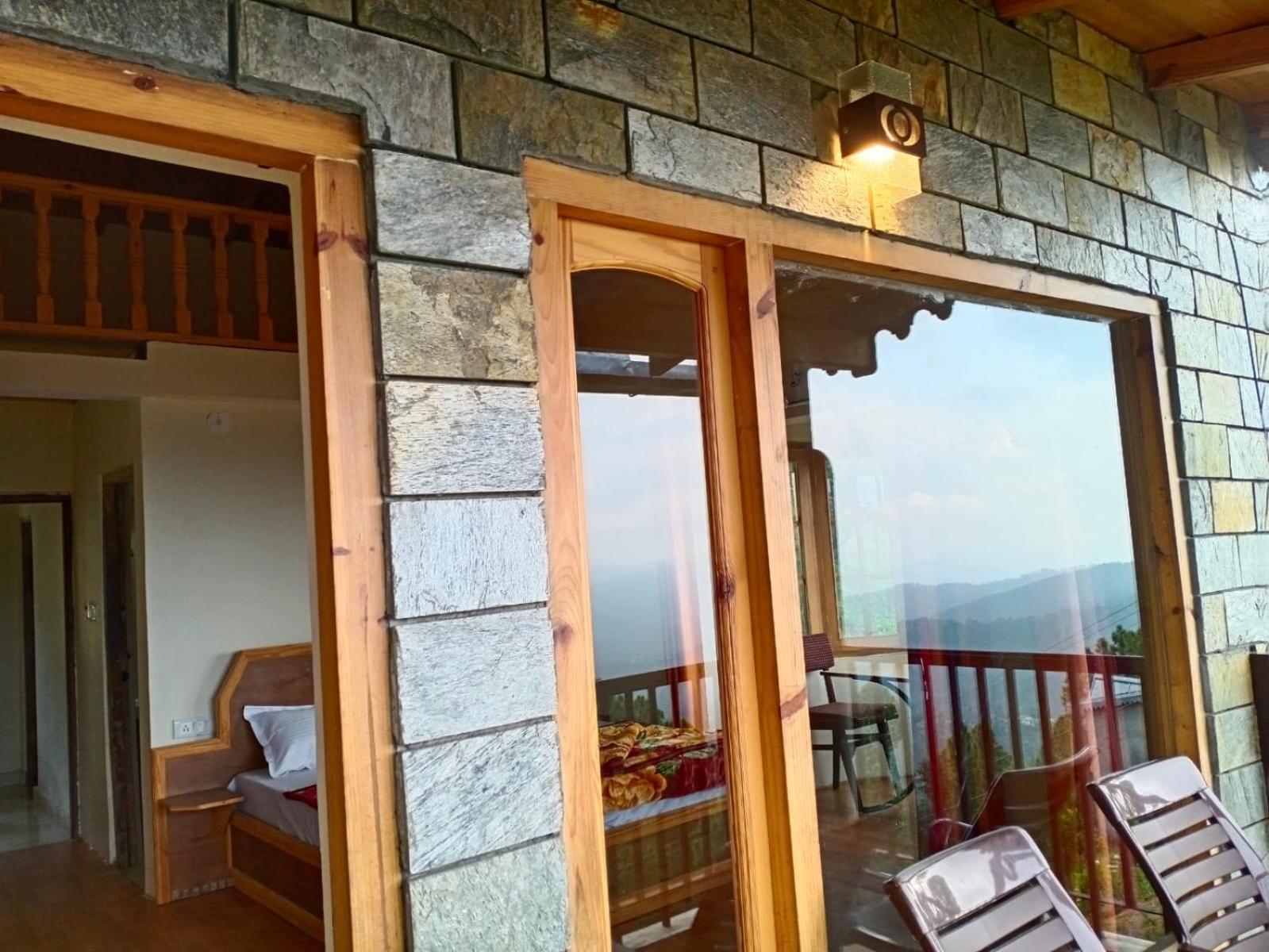 Elphinstone Inn Almora Luaran gambar